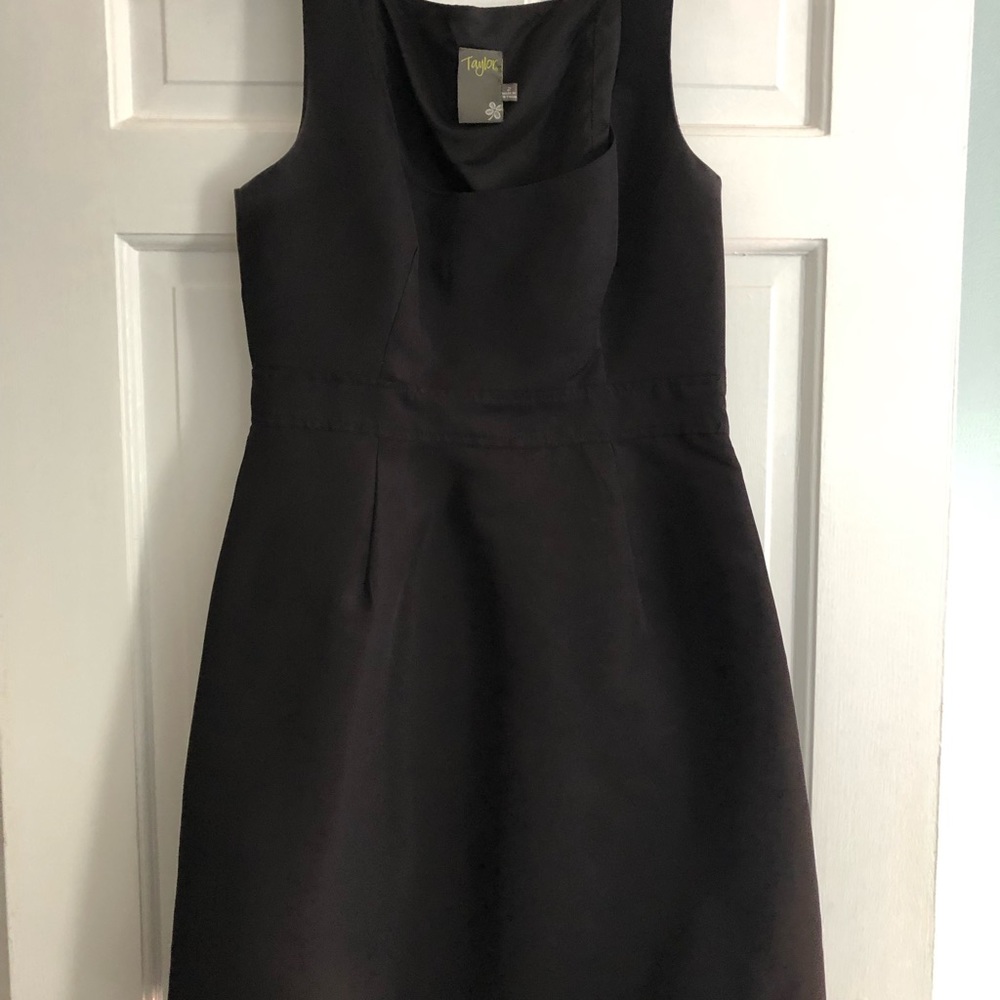 Black, short Taylor Dress size 2, great condition!